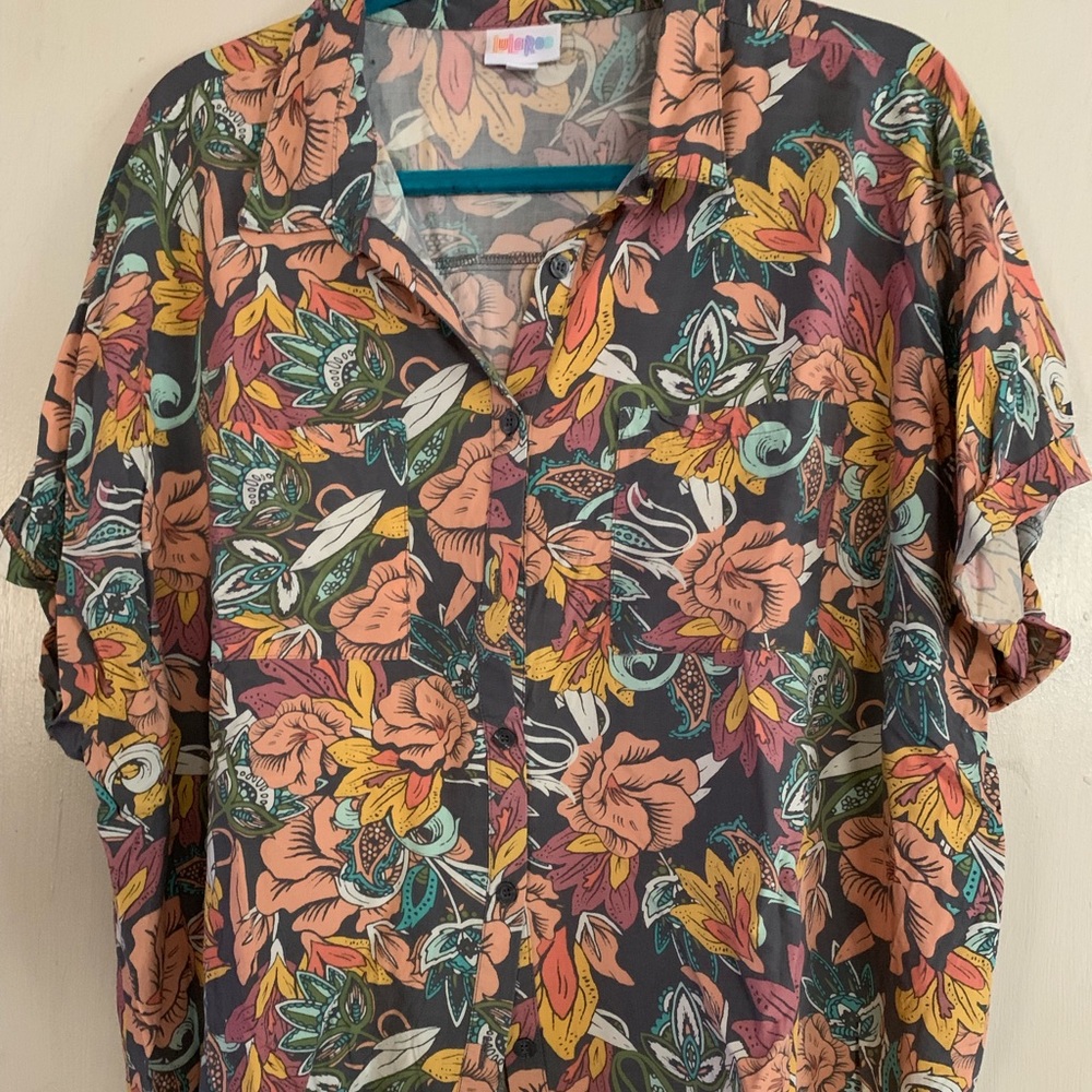 Lularoe Amy top